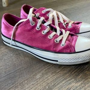 Pink velvet Converse